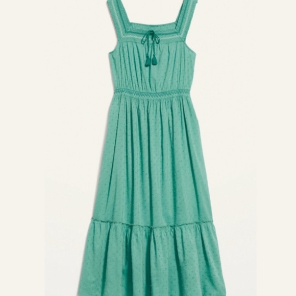 Old Navy Embroidered Clip-Dot Maxi Dress in English Ivy color size Small - Picture 2 of 5